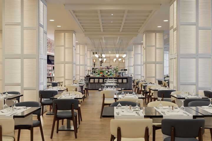 Dining 63 of 109