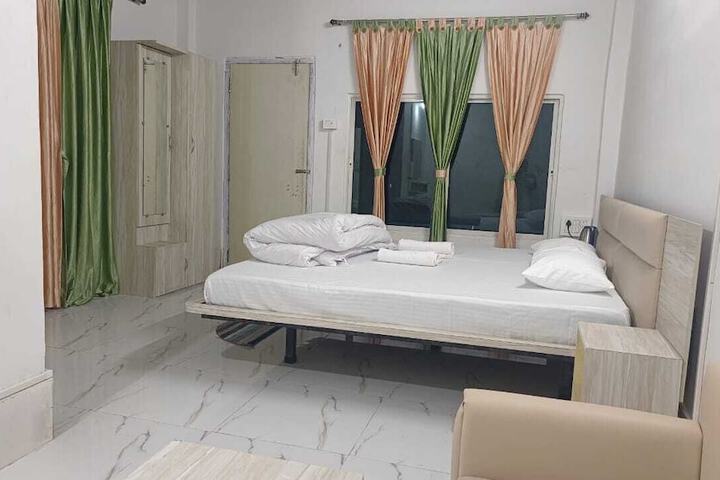 Room 15 of 25