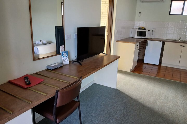 Room 18 of 28