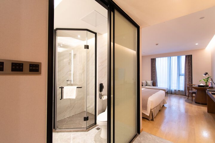 Room 44 of 64