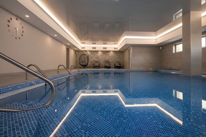 Pool 18 of 43