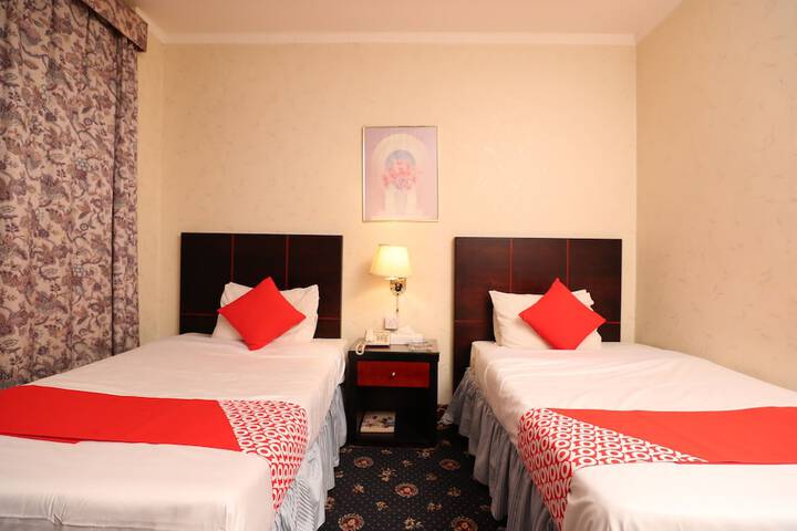 Room 9 of 31