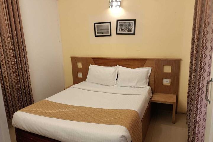 Room 5 of 54