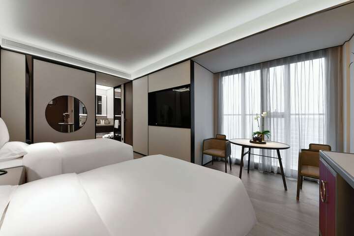 Room 6 of 39