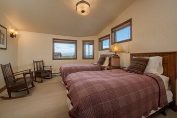 Room 14 of 14