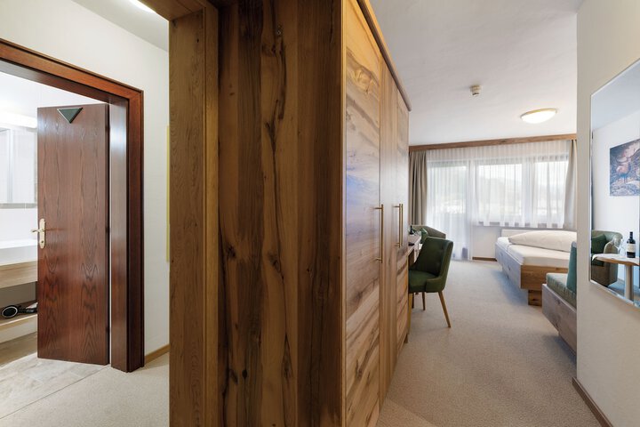 Room 10 of 54