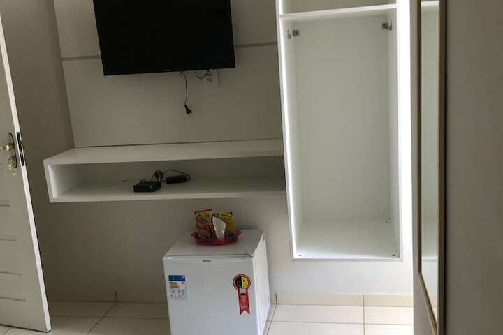 Room 2 of 7