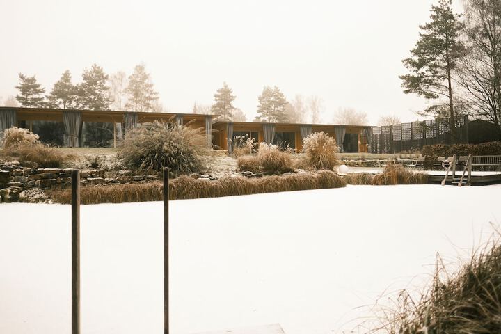 Hotel Exterior 70 of 81