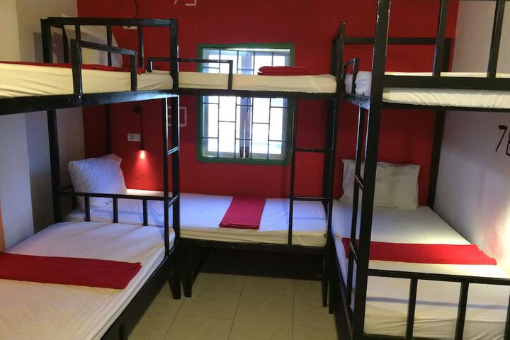 Room 13 of 155