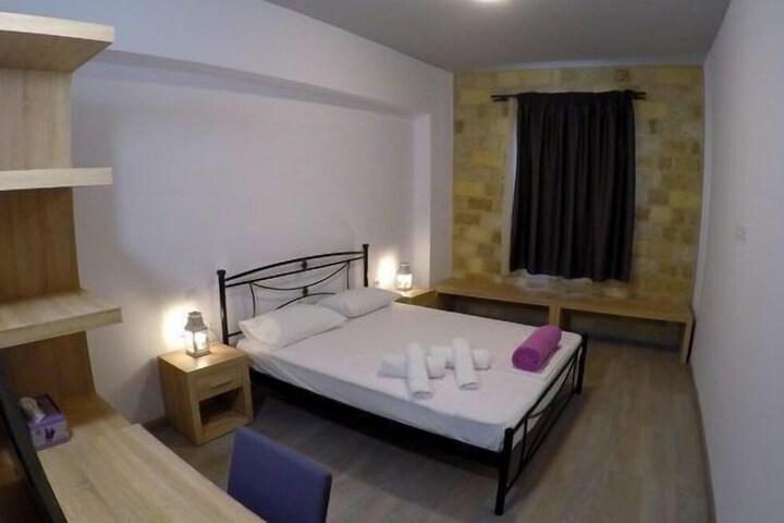 Room 30 of 54