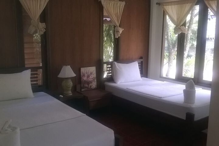 Room 4 of 49