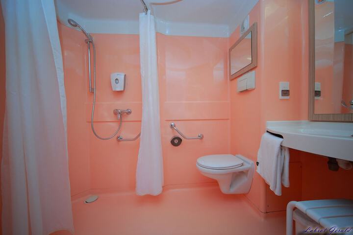 Room 3 of 24