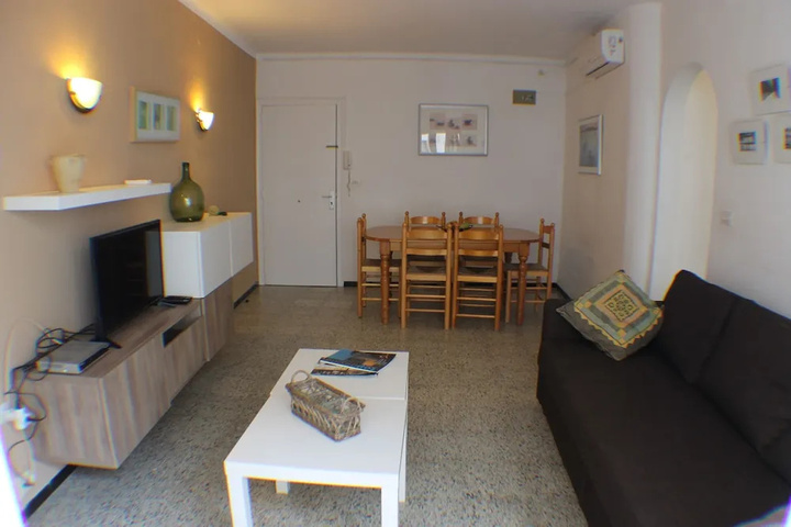 Room 12 of 20