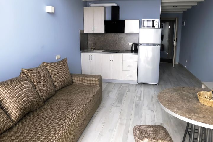 Room 26 of 33