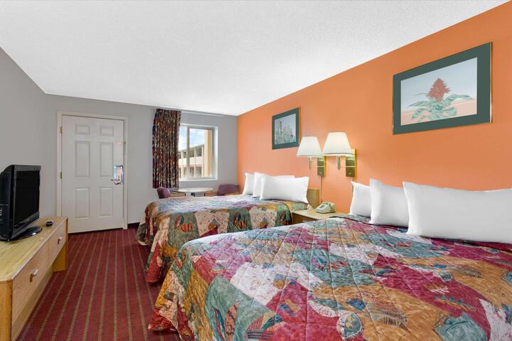 Room 3 of 27