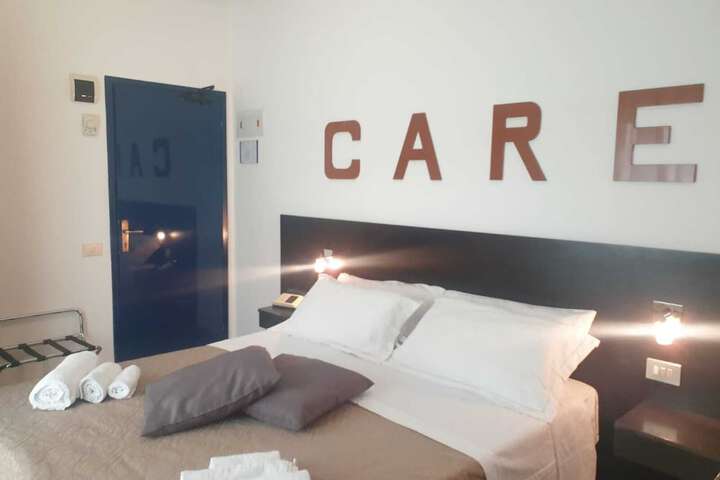 Room 15 of 63