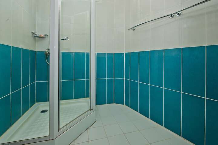 Room 28 of 53