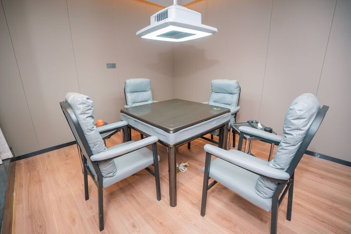 Room 13 of 41