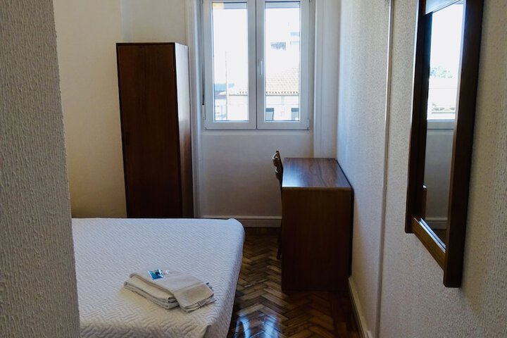 Room 37 of 74