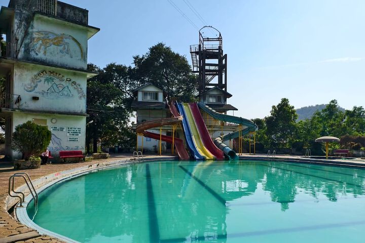 Pool 9 of 18
