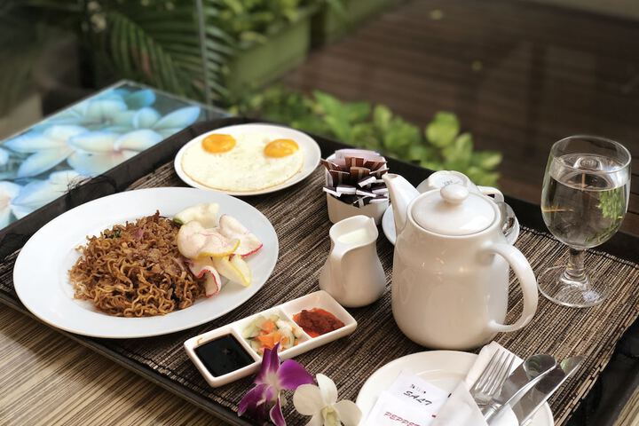 Breakfast/Coffee Service 22 of 32
