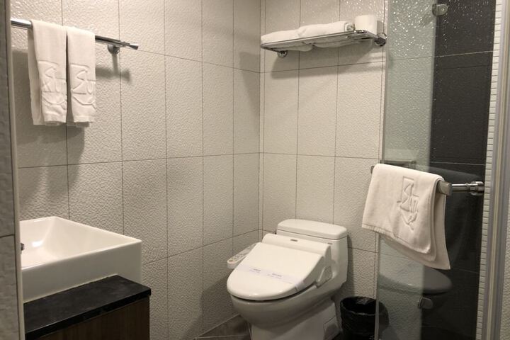 Room 41 of 63