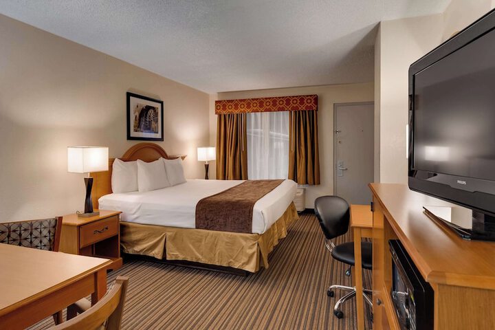 Room 3 of 21