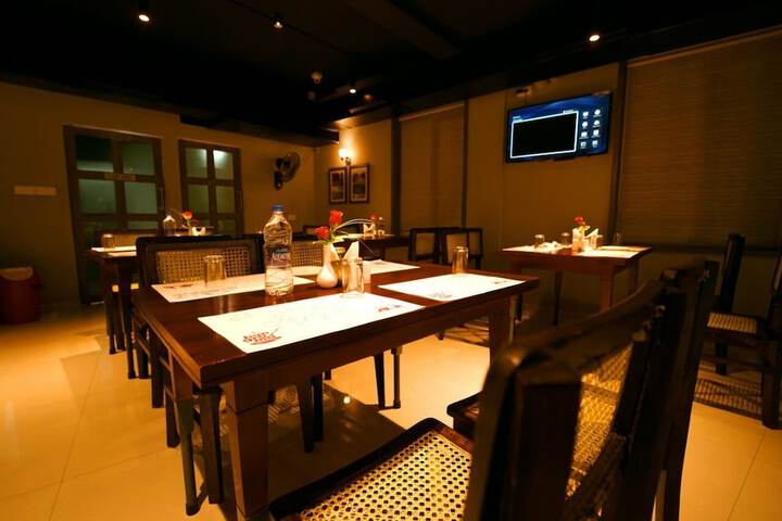Dining 29 of 46