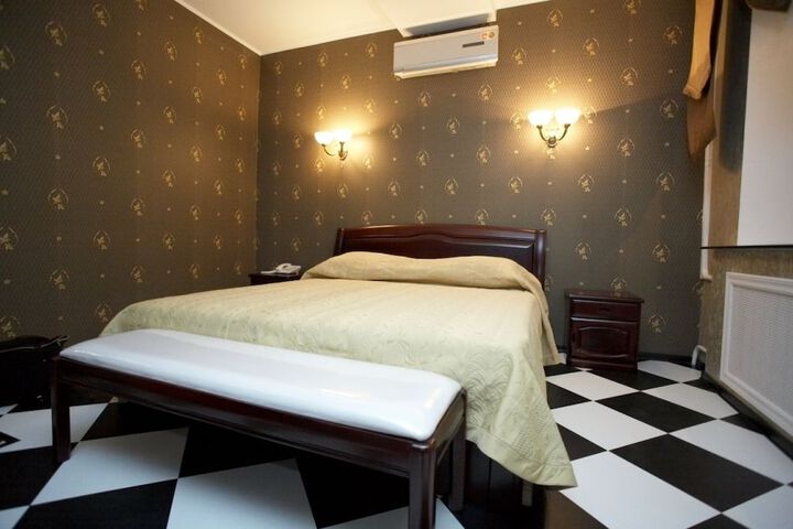 Room 3 of 55