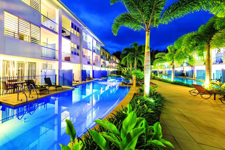 Hotel Entry
