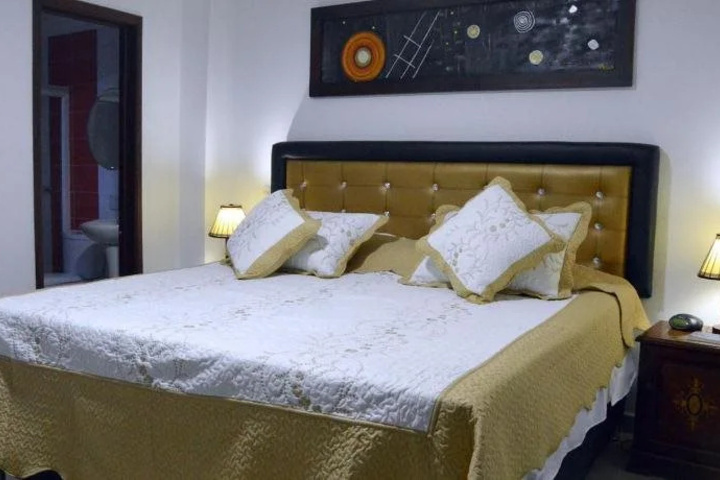 Room 7 of 19