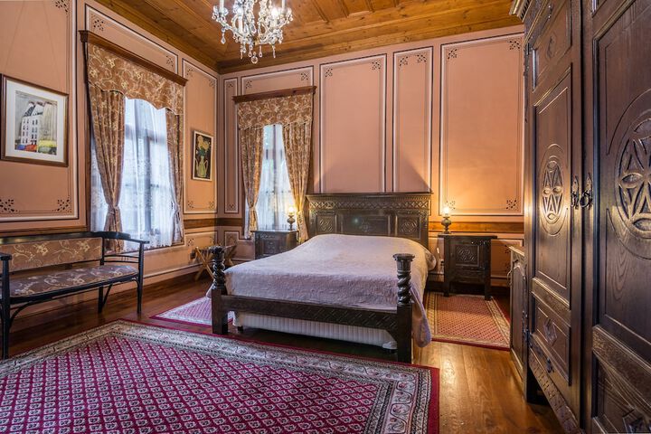Room 14 of 79