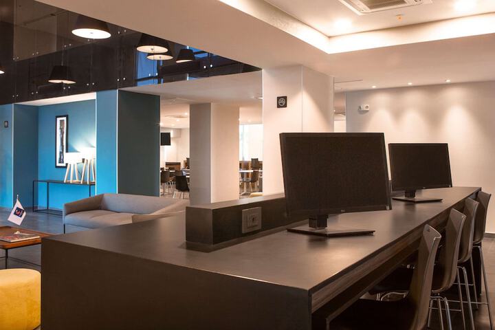 Business Center 45 of 50