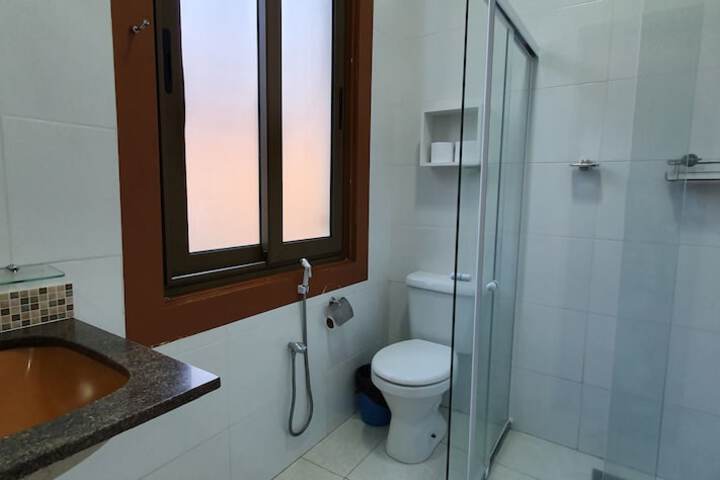 Room 9 of 18