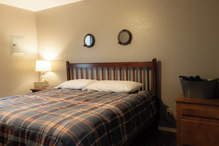 Room 356 of 917