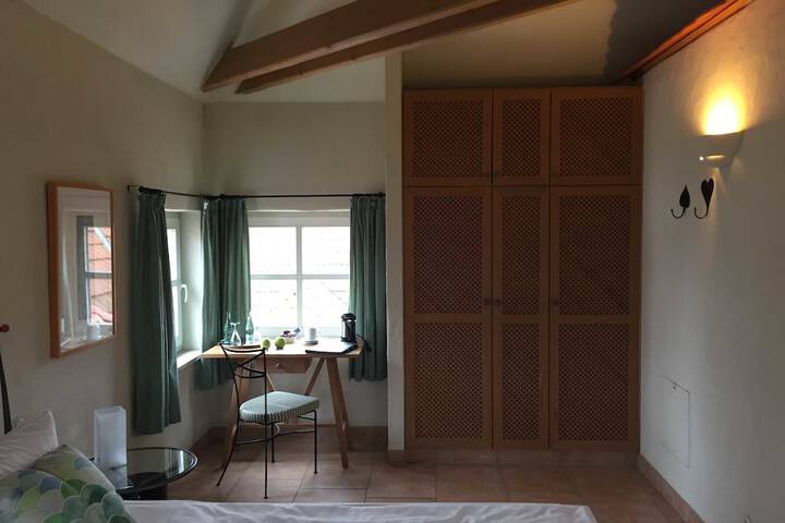 Room 36 of 43