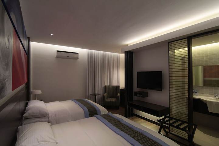Room 26 of 59
