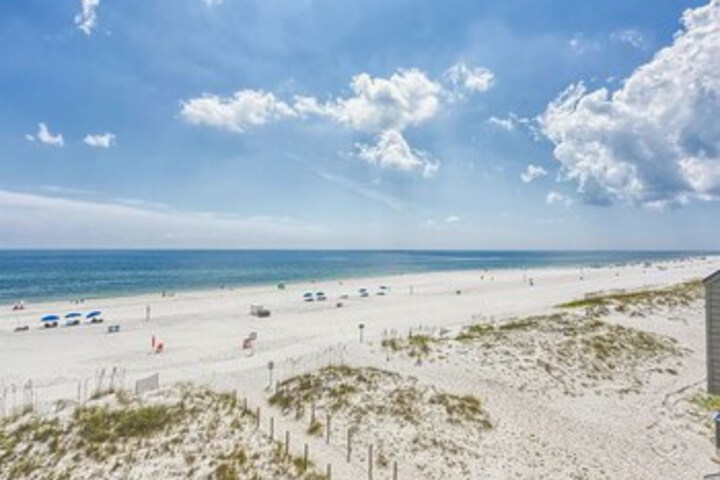 Beach 114 of 360