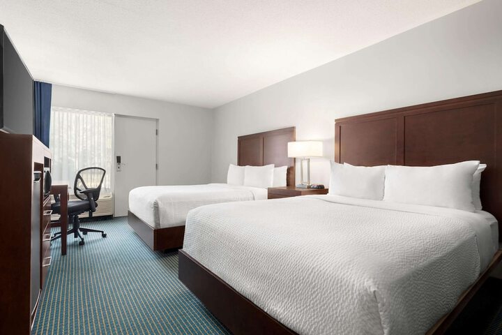Room 9 of 46