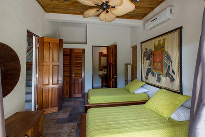 Room 10 of 45
