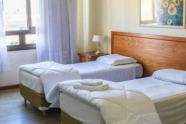 Room 4 of 17