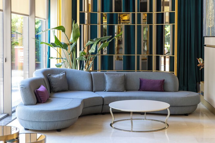 Entrance & Lobby