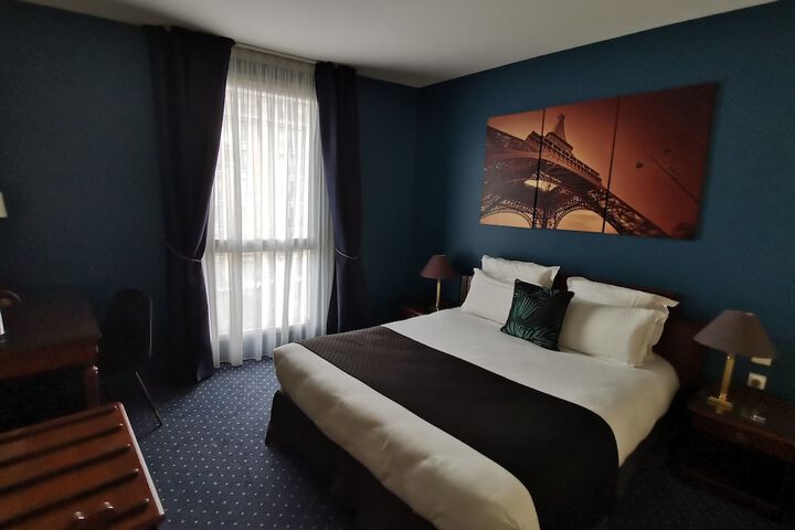 Room 6 of 38