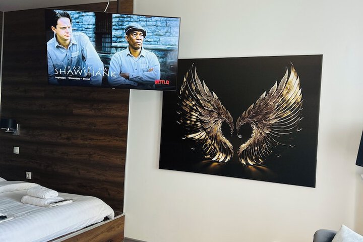 Room 25 of 145