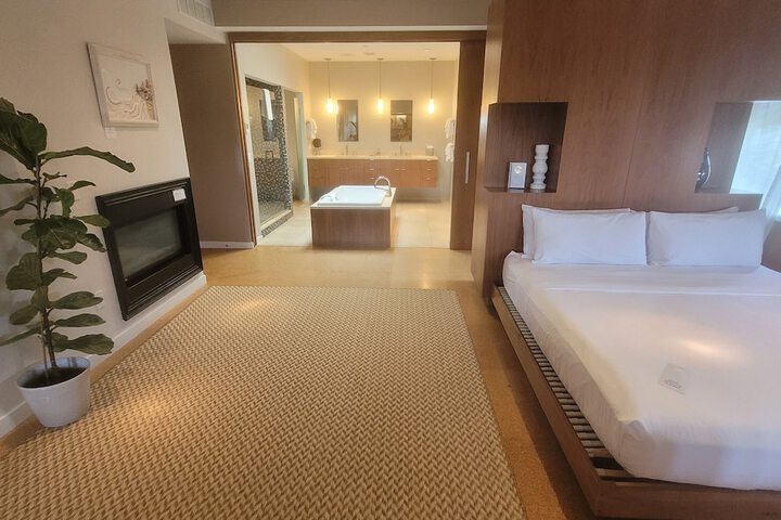 Room 27 of 91