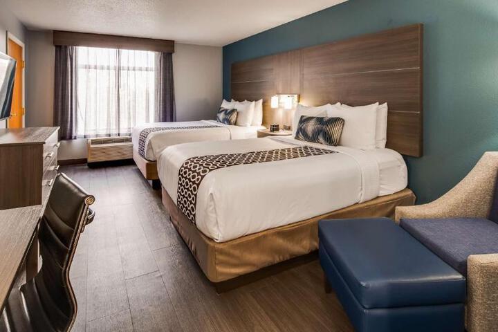 2 Queen Beds Pet Friendly (9 of 13)