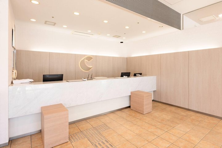 Entrance & Lobby