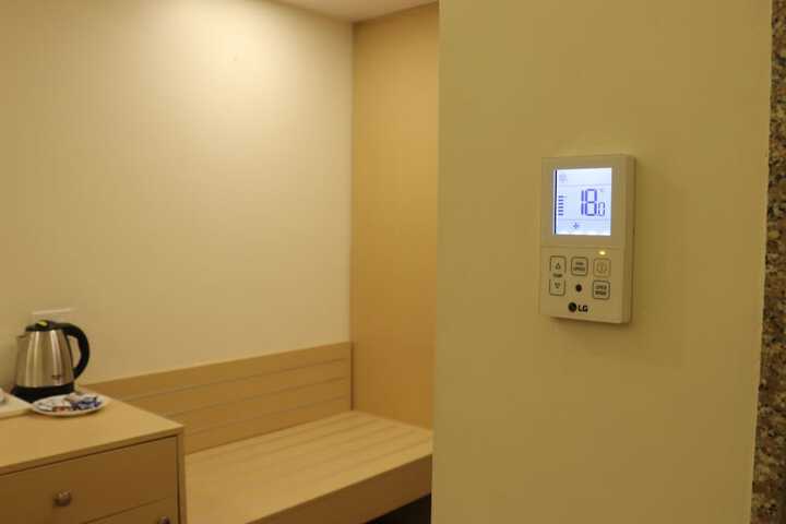 Room 29 of 54