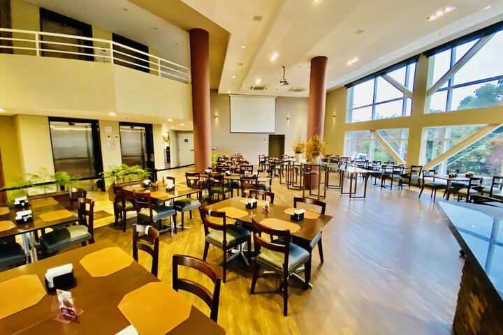 Dining Photos
