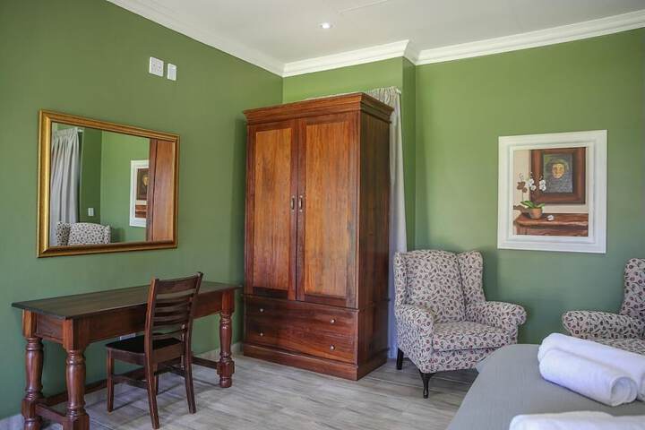 Room 17 of 85